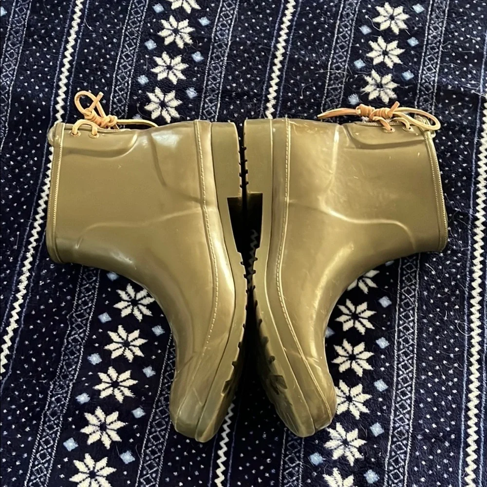 Sperry Olive Green Ankle Rain Boots Size 11 EUC